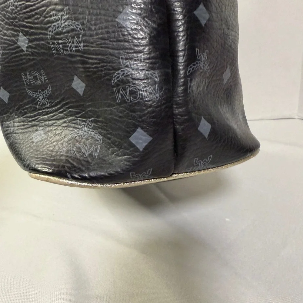 MCM Visetos Monogram Medium Tote Bag Black Gold‎ Lion Graphic Striped
